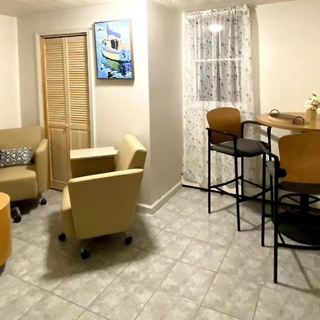Glorious Suite Near Downtown With Washer/Dryer Gloucester Luaran gambar